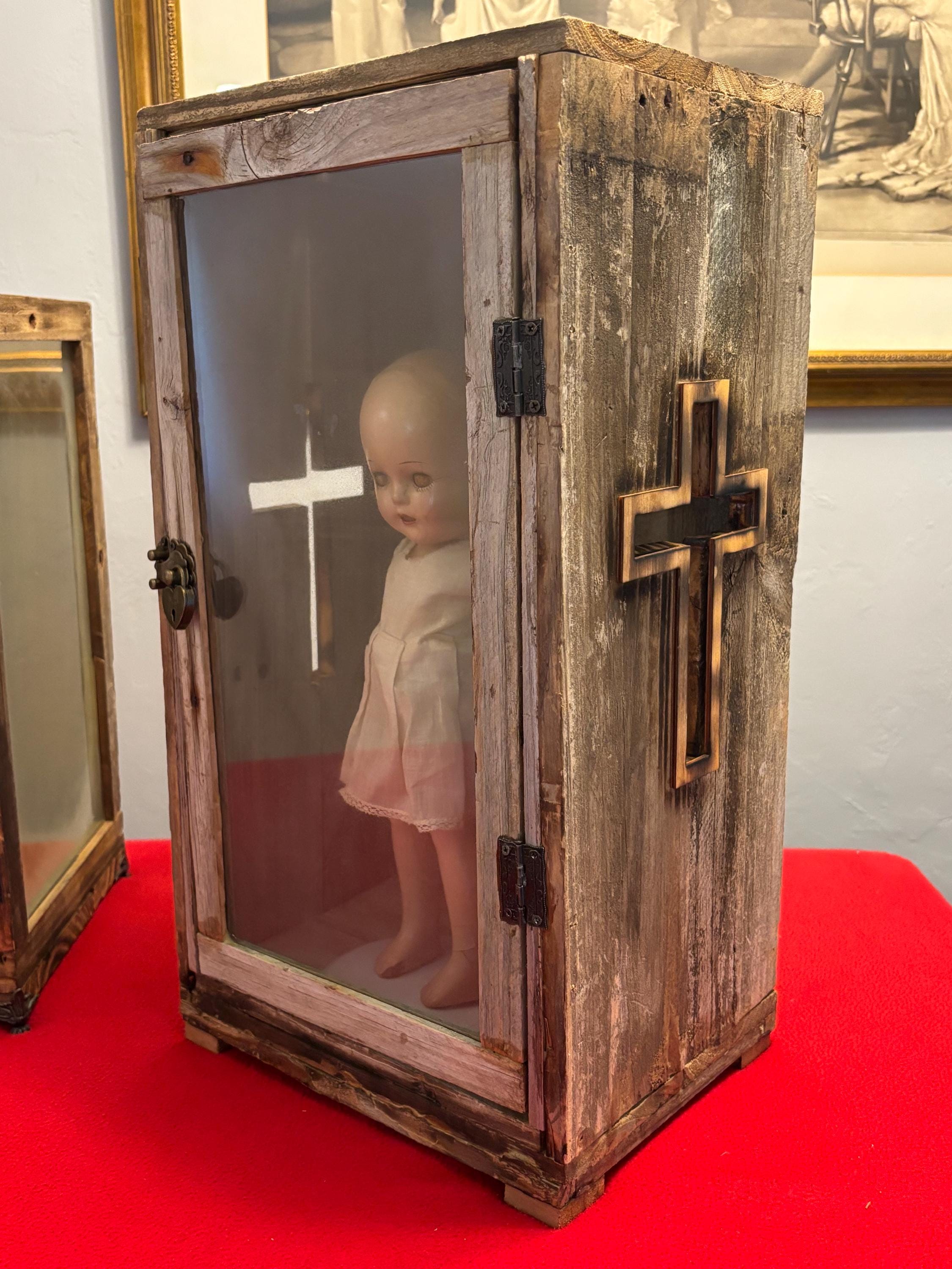 Annabelle doll box - Etsy 日本