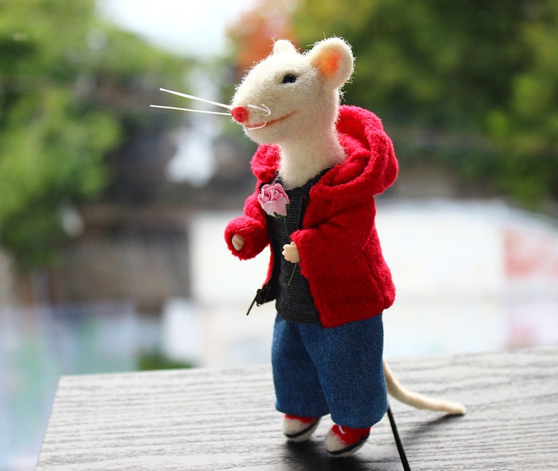 Stuart Little Toy Mouse Stuart gift Little Stuart sculpture | Etsy
