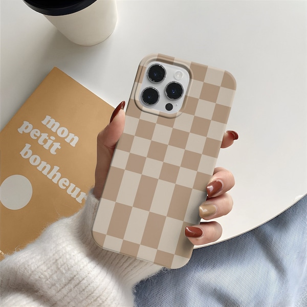 Checkered Beige Cream Retro Phone Case For iPhone 15 14 13 12 • All Models • For S24 S23 S22 S21 S10 S8 S20 S9 • For Google Pixel 8 7 6 5