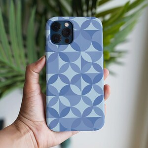 抽象的な幾何学模様の携帯電話ケース iPhone 16 15 14 13 12 • 全モデル • S25 S24 S23 S22 S21 S10 S20 • Google Pixel • ブルー