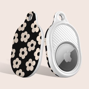 Daisies AirTag Case: Black Retro Floral Keychain Holder