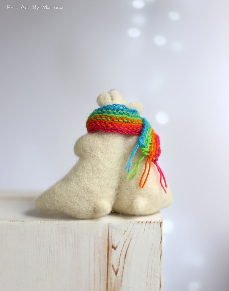 Valentine Needle Felted Animals Home Decoration Dreamy Waithe Bears With Color Scarf Needle Felted White Bears Valentine Gift Idea