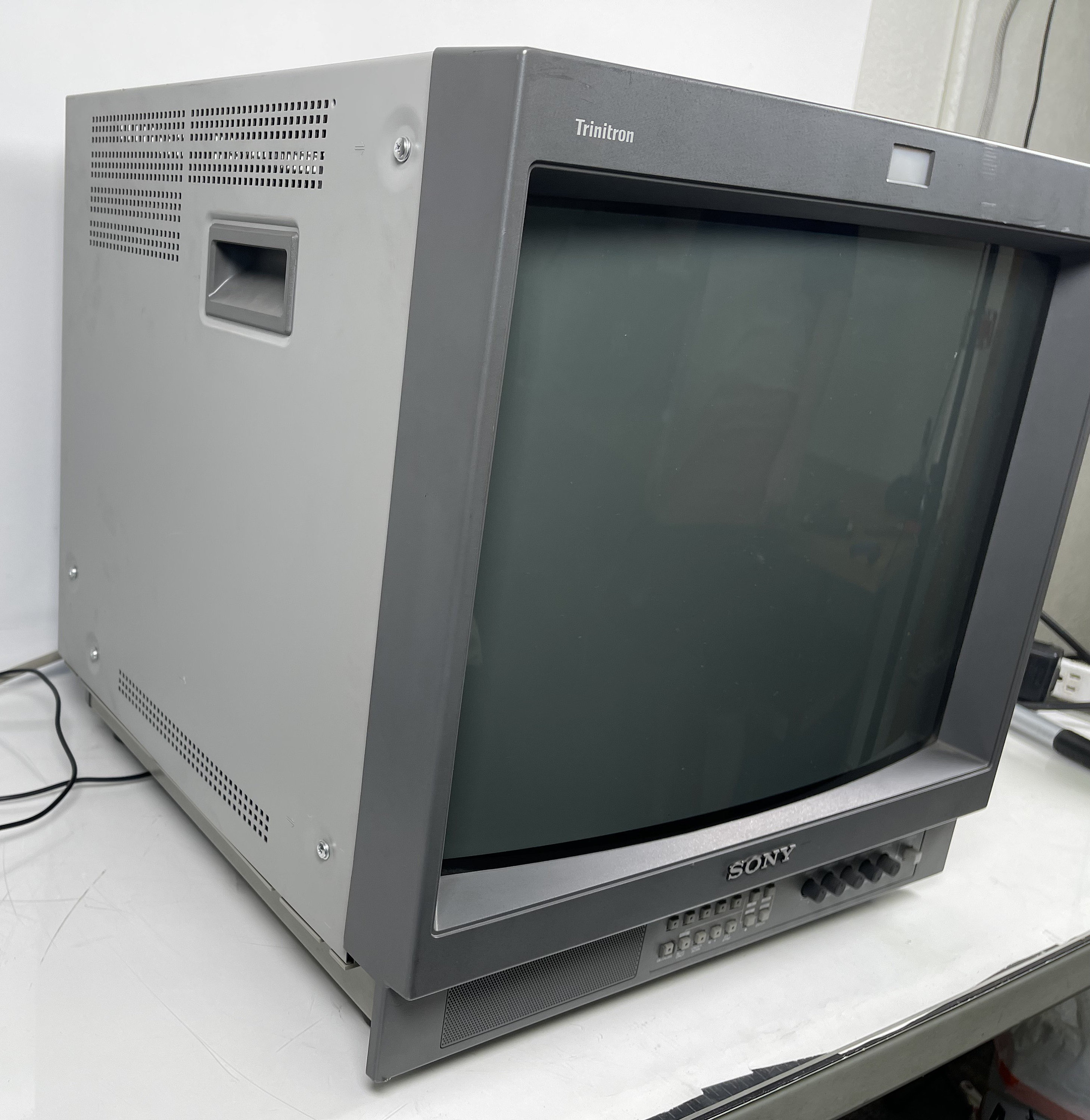 Sony PVM14N5U Color CRT Monitor Multi Analog Mode