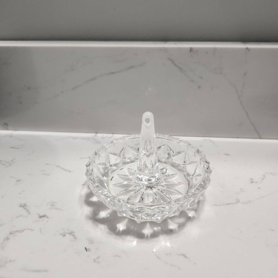 Ring and Jewelry Glass Dish / Trinket Dish / Vint… - image 4