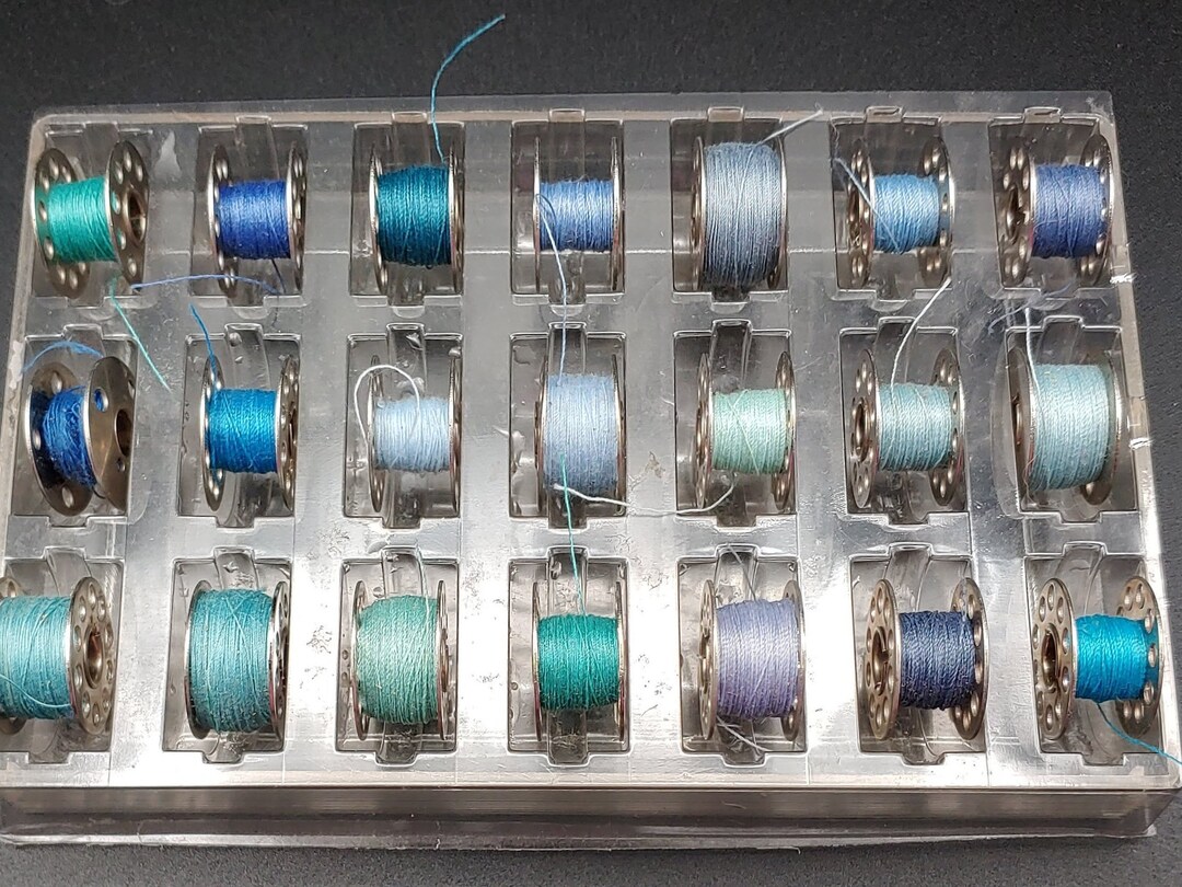 Metal Vintage Sewing Machine Bobbins, Blue Thread Bobbins, 21 Bobbins