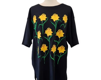 Vtg 80s Womens XL Black Whimsical Floral T-Shirt Daffodil Flower Embroidered