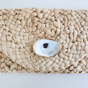 Woven Straw Clutch Bag, Nautical Oyster Palm Clutch, Beach Wedding Accessories, Vacation Bag, Oyster Shell Clutch, Sustainable Gifts