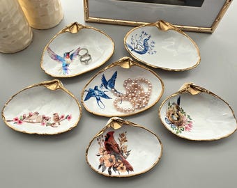 Shell Ring Dish, Cardinal Bird Ring Holder, Hummingbird Jewelry Dish, Engagement Trinket Dish, Bridesmaid Favors, Mahjong Dice Holder