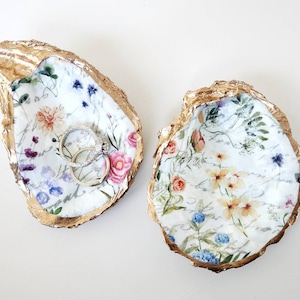 Oyster Shell Ring Dish, Unique Wedding Gift, Bridesmaid Proposal, Coastal Trinket Dish, Bridesmaid Gift Box, Hostess Gift, Wedding Favors