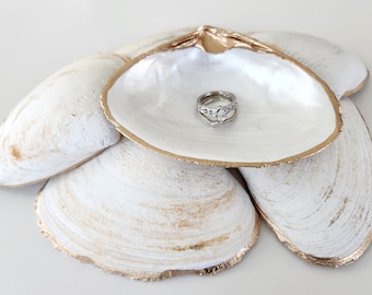 Pearl White Clam Shell Ring Dish, Beachy Wedding Favors, Gifts for Bride, Small Coastal Trinket Dish, Nautical Flat Lay Props, Gift For Her