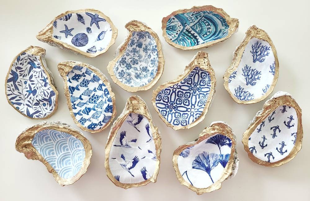Blue and White Oyster Shell Ring Dish, Bridal Shower Favors, Beachy Favors, Beach Wedding Gift, Hostess Gift, Small Indigo Trinket Dish