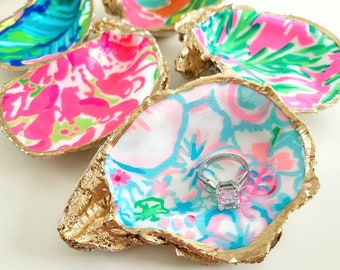Lilly Inspired Oyster Shell Ring Dish, Trinket Dish, Unique Gifts, Jewelry Tray, Bridesmaid Proposal, Beach Engagement Gift, Bridesmaid Gift