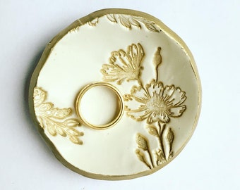 floral clay trinket dish, white and gold ring holder, Ring organiser, earring dish, trinket holder, jewelry holder, cuff link, gift for her