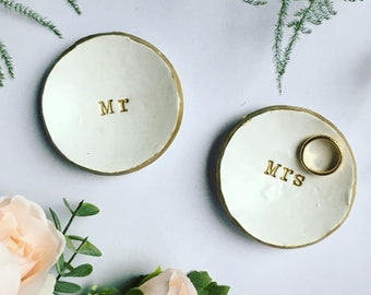 Set of 2 personalised Mr and Mrs clay trinket dishes, mr & mrs gift, ring holders, jewelry organisers, cuff link trinket dish, wedding gift