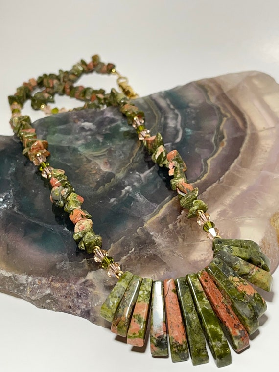 UNAKITE Peach Crystal Graduated Necklace, Antique 