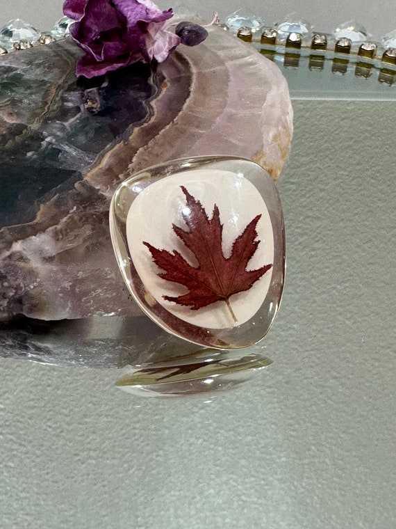 LUCITE Red Maple Leaf Brooch, Made in Canada, 196… - image 8