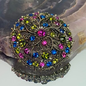 V427 Sofi Mock Wrap With Brooch S/S Dres Fushia main image 0