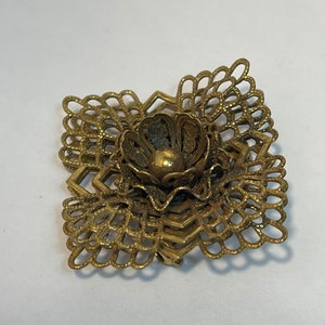 Art DECO Filigree Flower Brooch, Antique Jewelry image 10