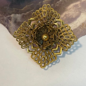 Art DECO Filigree Flower Brooch, Antique Jewelry image 2