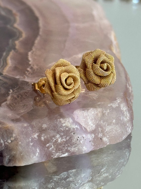 Vintage Gold Tone METAL Mesh Roses Stud Earrings, 