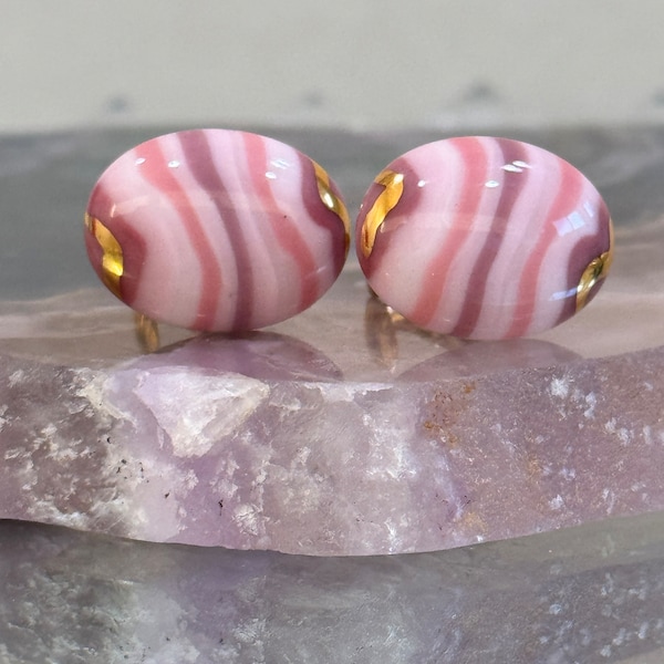 Vintage Pink Lavender Marbled Art Glass Clip Earrings, Retro Jewelry