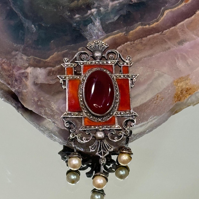 Carnelian Quartz Pearl Brooch Pin main image 1