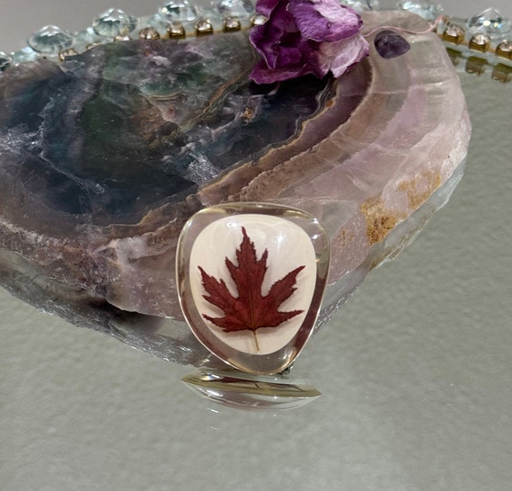 LUCITE Red Maple Leaf Brooch, Made in Canada, 196… - image 6