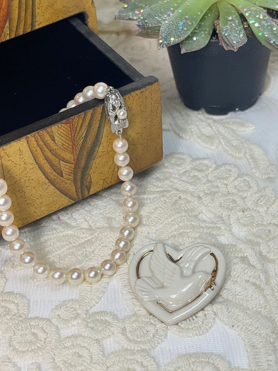 LENOX Dove and Heart Porcelain Brooch 24K Gold Ac… - image 2
