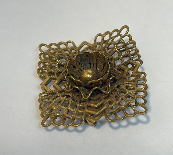 Art DECO Filigree Flower Brooch, Antique Jewelry - image 4