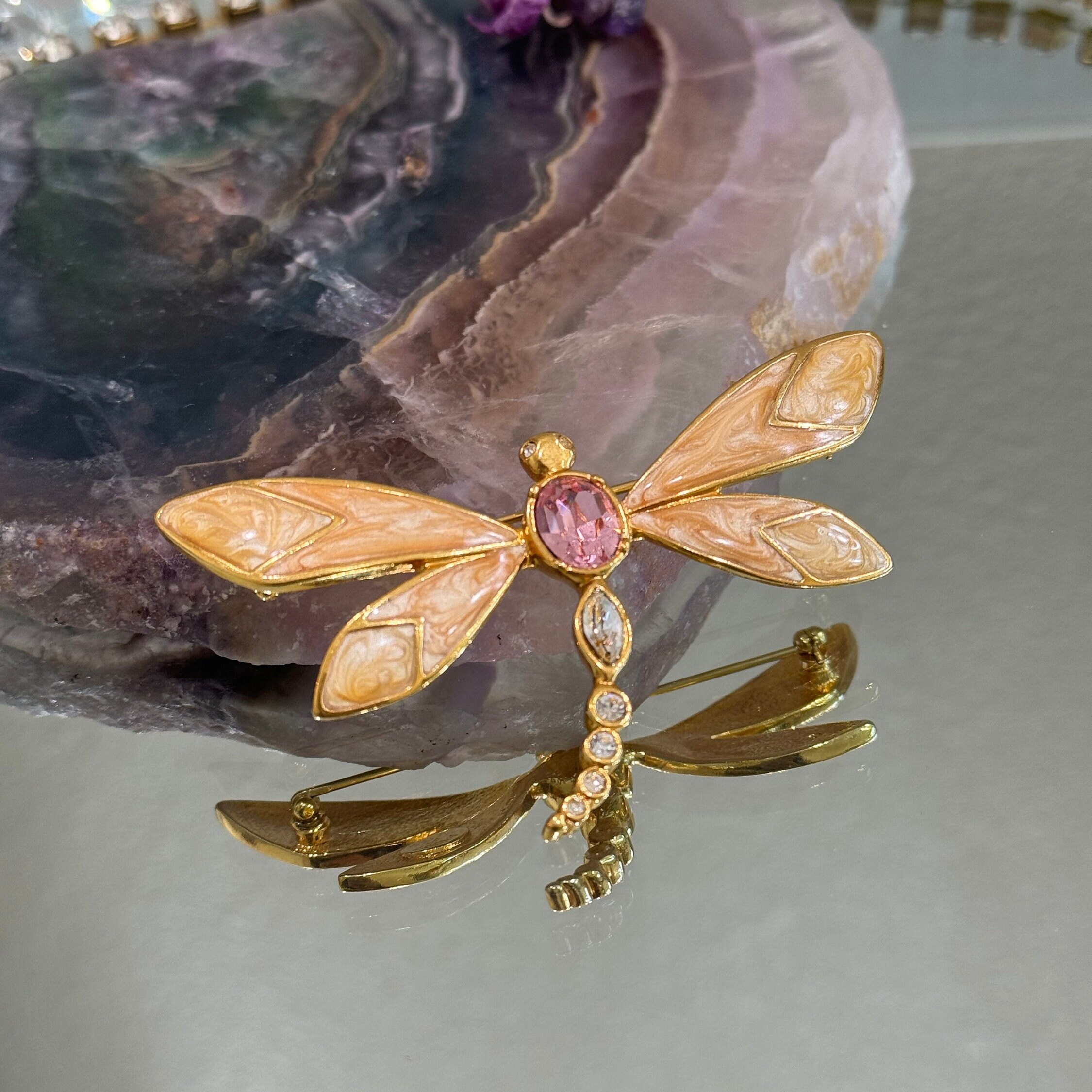 Avon dragonfly pin clearance