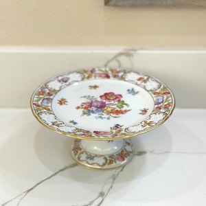 Bavaria Schumann Azberg Germany Empress Dresden Flowers 7.75" Compote, Plateau de Desserts, Desserts Pedestal Serving Tray, Antique