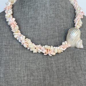 Collar De Conchita Grande Torsido 3 Tiras Made De Perla
