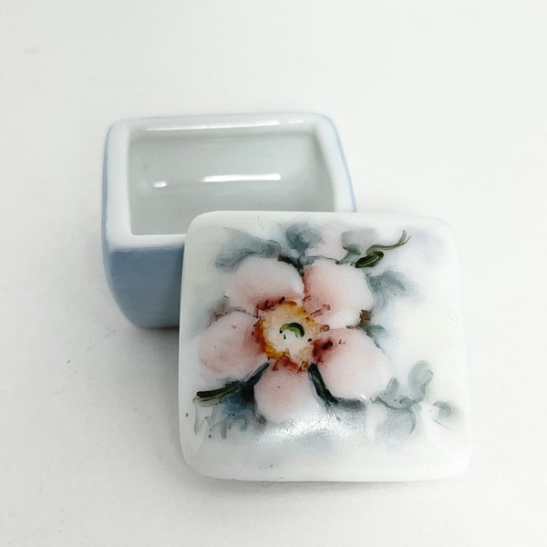 MINIATURE Porcelain Ring Box, Antique Treasure Box Jewelry Box