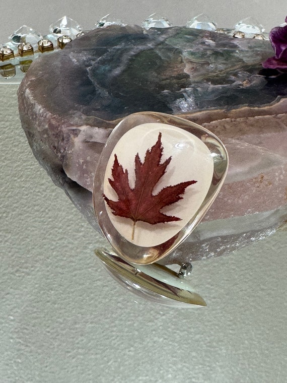 LUCITE Red Maple Leaf Brooch, Made in Canada, 196… - image 5