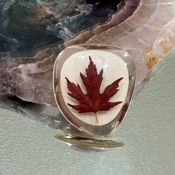 LUCITE Red Maple Leaf Brooch, Made in Canada, 196… - image 9