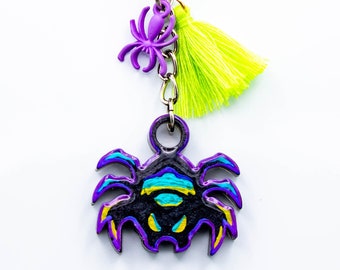 Halloween Spinne Schlüsselanhänger - Neon Detaillierter Spinnentier Anhänger - Resin Dekoration Schlüsselanhänger Accessoire - Gruseliger Herbst Saisonal
