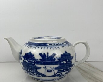 Blue and White Chinese FlatTop Teapot Jingdezhen Porcelain Tea Pot