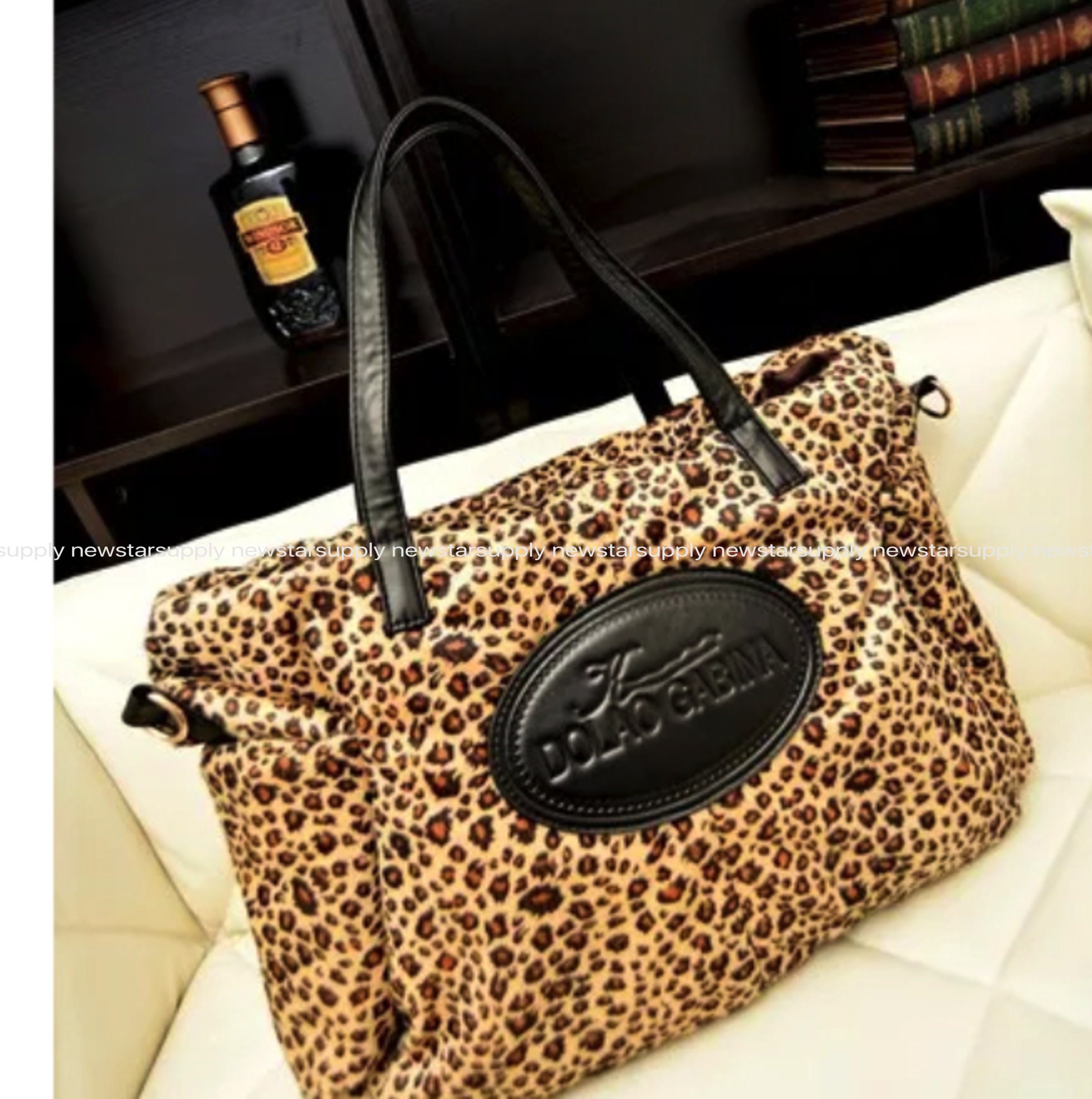 【値下げ】4175 pebble 800x2600 Rain Forest 0.25 cu. ft. 1 in. x 3 in. Light Grey and Tan