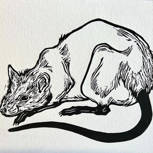 Kleine Ratte original Linoldruck. Nagetierkunst. Gedruckt auf glattem, schwerem Strathmore Baumwollkarton. 15x20cm