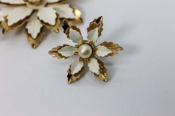 Vintage Brooch Earring Set Emmons White Enamel Go… - image 3