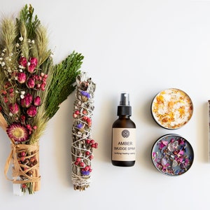 house_cleansing_kit, energy_cleansing_kit, energy_cleansing_candles, smudge_spray, sage_stick, palo_santo_stick, selenite_crystal, blessing_salt, house_blessingkit, spiritual_tool_kit_gift_box