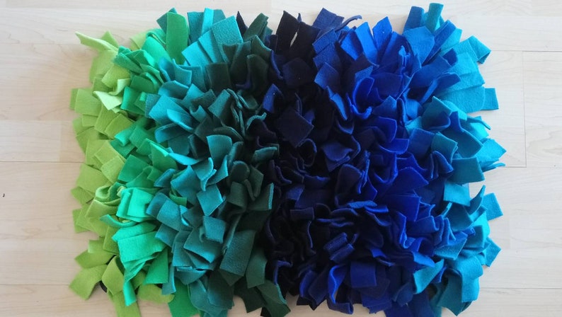 Large Sea Ripple Snuffle Mat, Treat mat, brain training mat for pets image 3