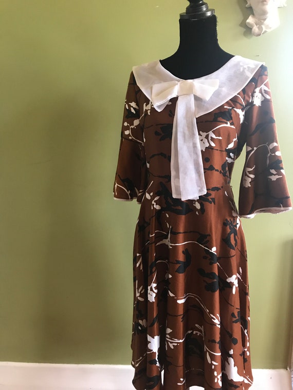 Vintage day dress