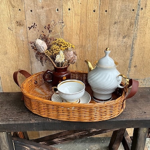 Wicker oval tray with leather handles, Basket serving breakfast tray, Kitchen countertop fruit bowl