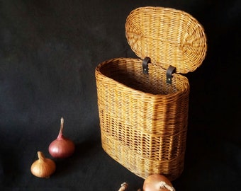 Onion storage basket with lid, Vegetable and fruit storage bin, Rustic country kitchen storage bin, Kitchen pantry baskets