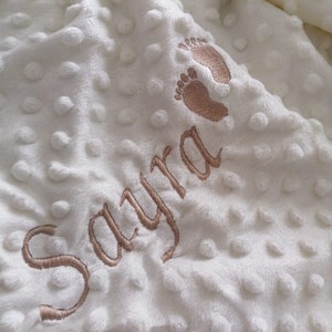 Baby blanket with name, baby feet, personalized gift, embroidery Crawling blanket Gifts birth baptism baby shower, embroidered with name image 4