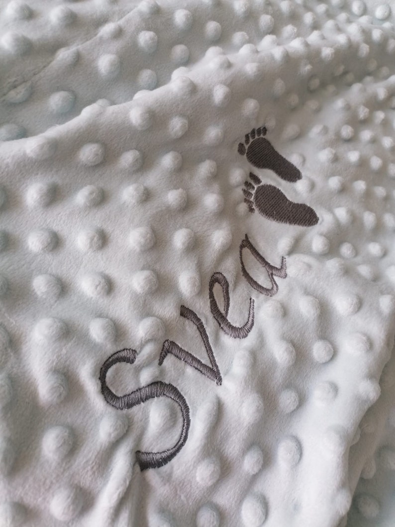 Baby blanket with name, baby feet, personalized gift, embroidery Crawling blanket Gifts birth baptism baby shower, embroidered with name image 5