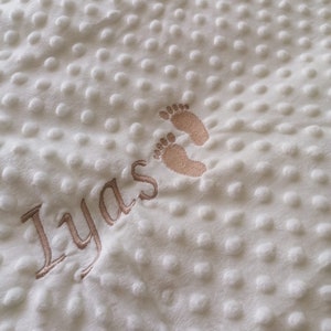 Baby blanket with name, baby feet, personalized gift, embroidery Crawling blanket Gifts birth baptism baby shower, embroidered with name image 3