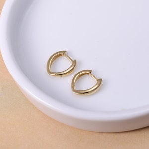 Sterling Silver Oval Hoop Earrings, Gold Silver Huggie Hoop Earrings, Statement Earrings, Dainty Minimalist Jewellery