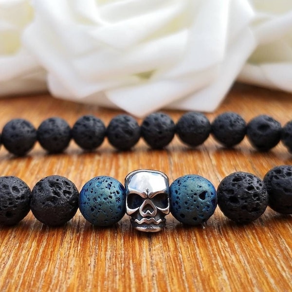 Bracelet tête de mort en acier inoxydable argenté pour homme, bracelet extensible en pierre de lave noire et bleue, cadeau gothique alternatif pour lui, punk rock grunge